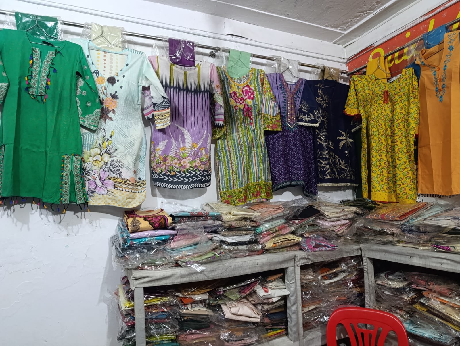 Alam Garments suits photo 2