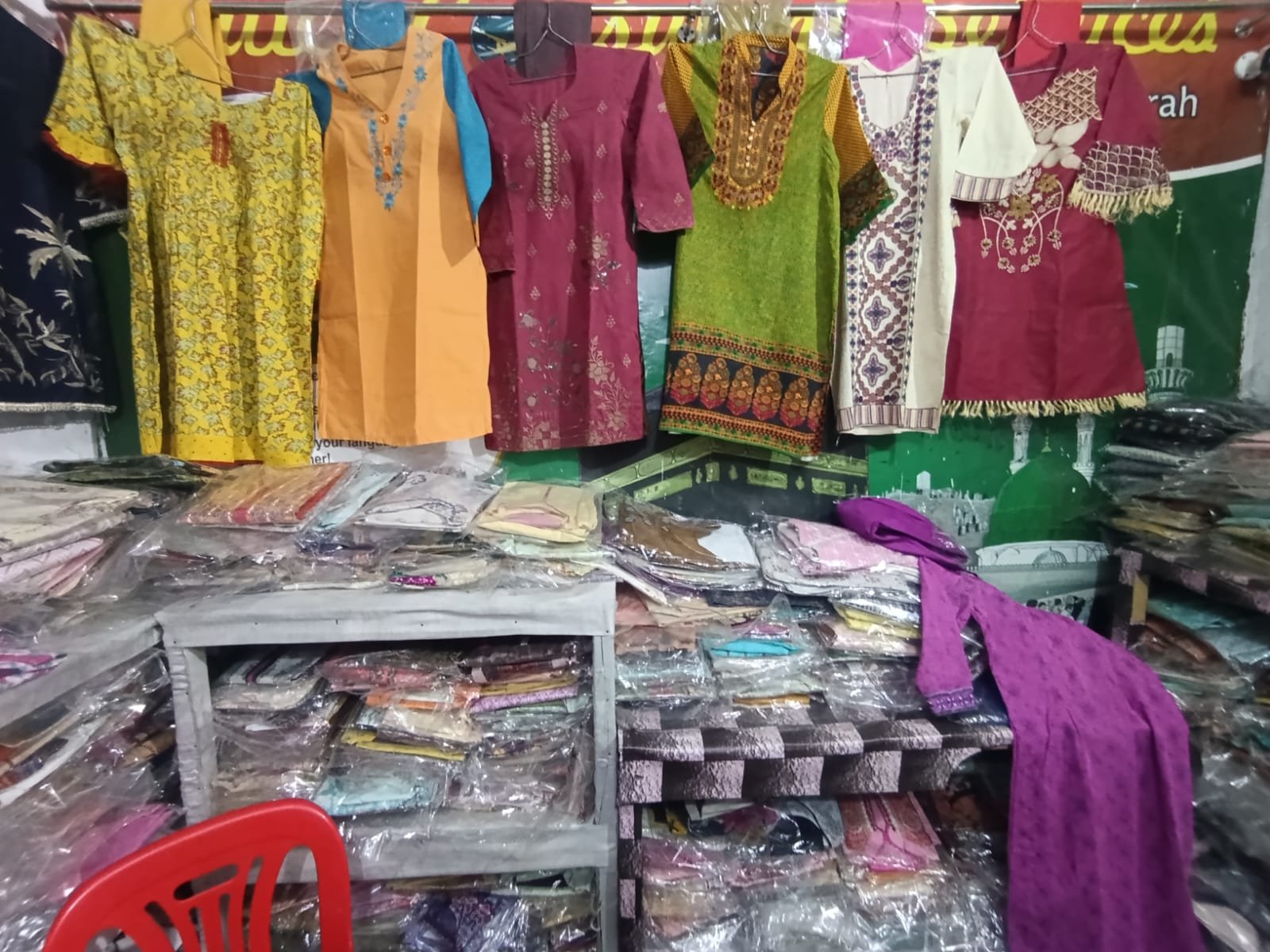 Alam Garments suits photo 4